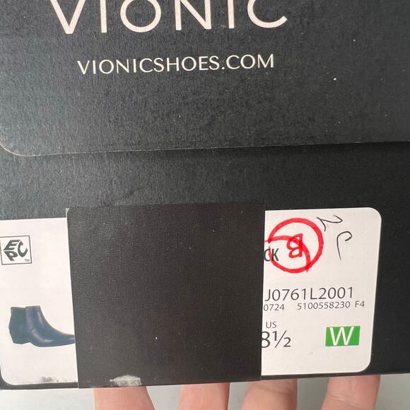 Vionic Finn Leather Comfort Block Heel Ankle Boot Black Women's 8.5 Wide NWOB - Picture 11 of 11